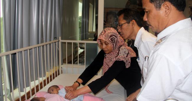 54TIKA - Wako Minta Perusahaan Bantu Biaya Operasi Bayi Kembar Siam.jpg